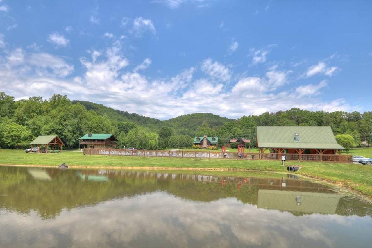 Misty Mountain Retreat Villa Sevierville Exterior photo